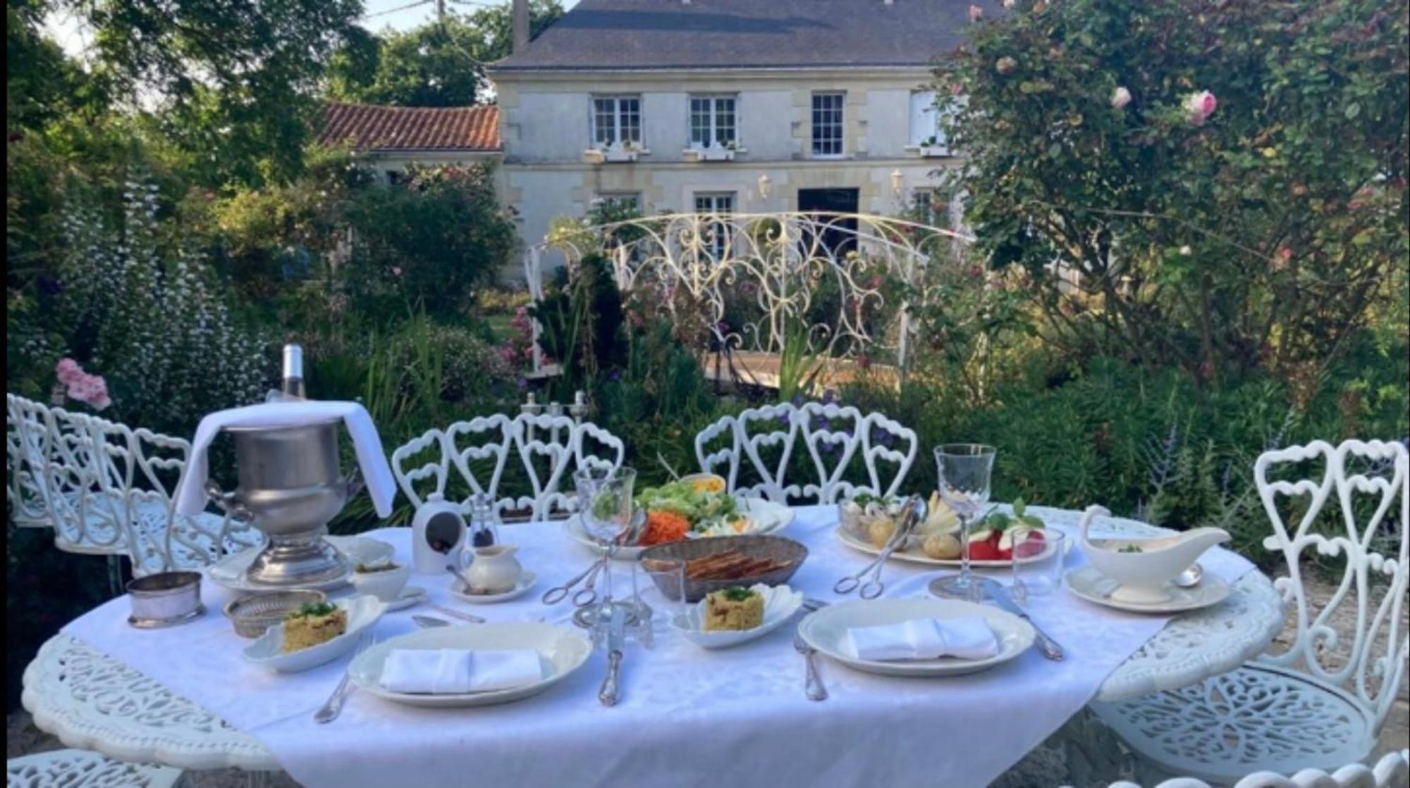Chambre De Charme Dans Un Jardin De 1500M2 Nueil-sur-Layon 外观 照片