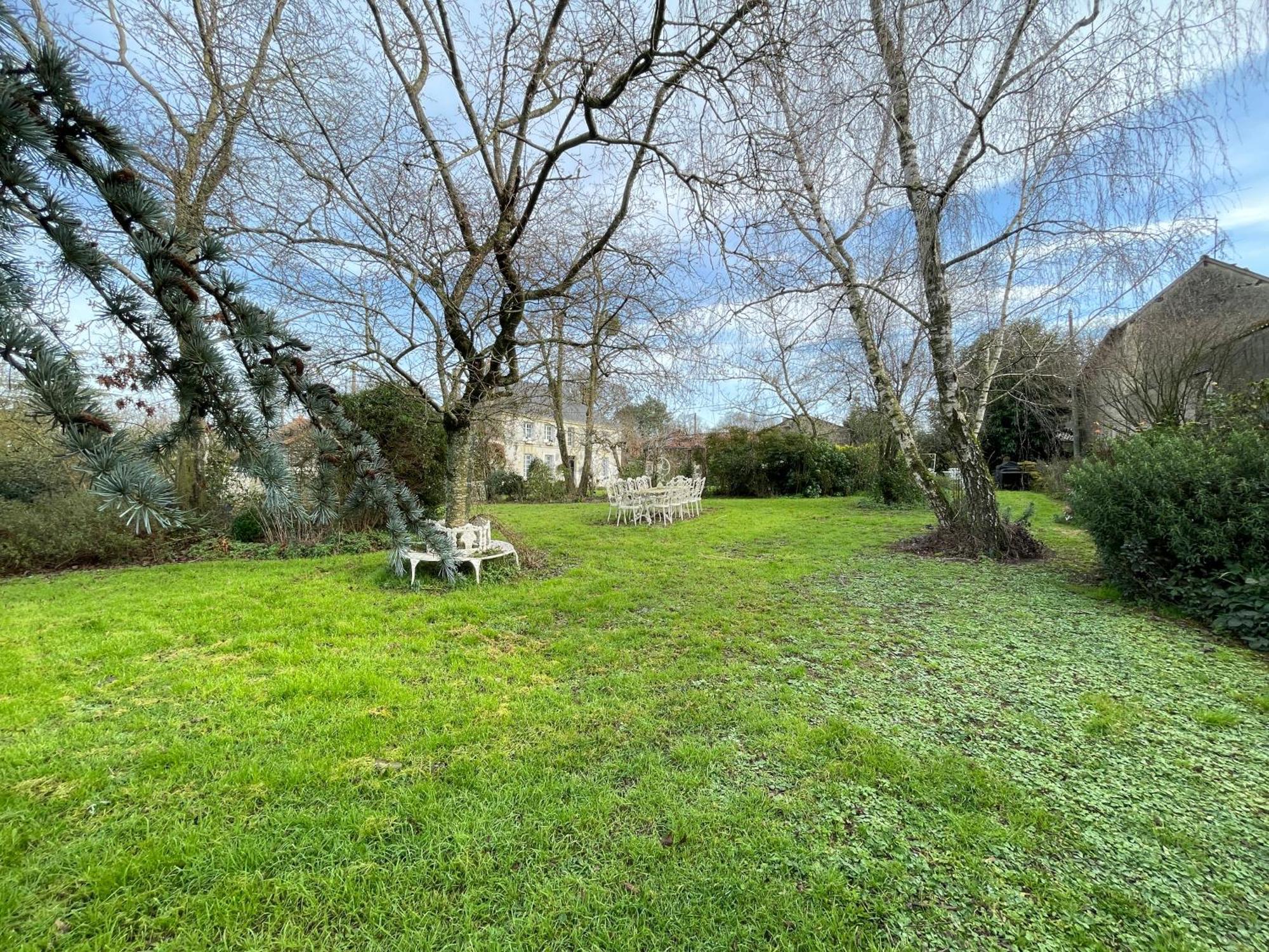 Chambre De Charme Dans Un Jardin De 1500M2 Nueil-sur-Layon 外观 照片